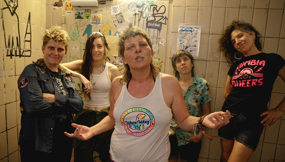 Kumbia Queers vuelve a Chile con su explosiva mezcla de cumbia, fiesta y rebeldía