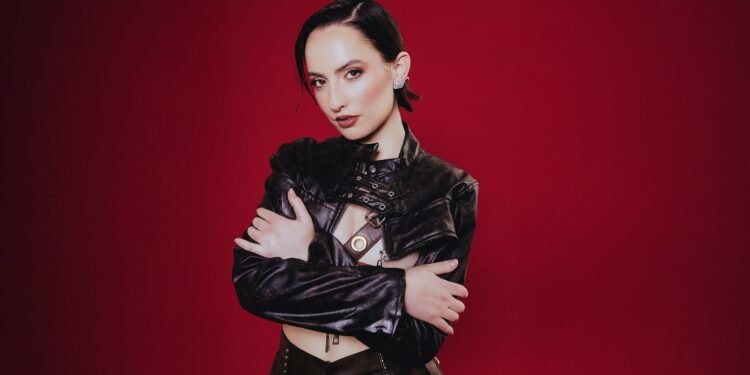 Shirel gana Latin Grammy como compositora en Mejor Canción de Rock por “La Torre” de la artista Renee