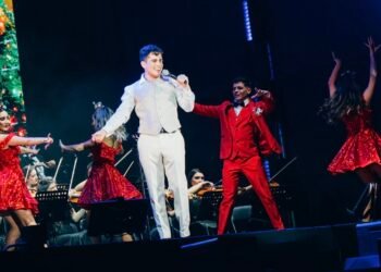 Nico Ruiz coronó su exitoso 2025 con espectacular concierto de Navidad ante más de tres mil personas en el Parque de las Esculturas en Santiago