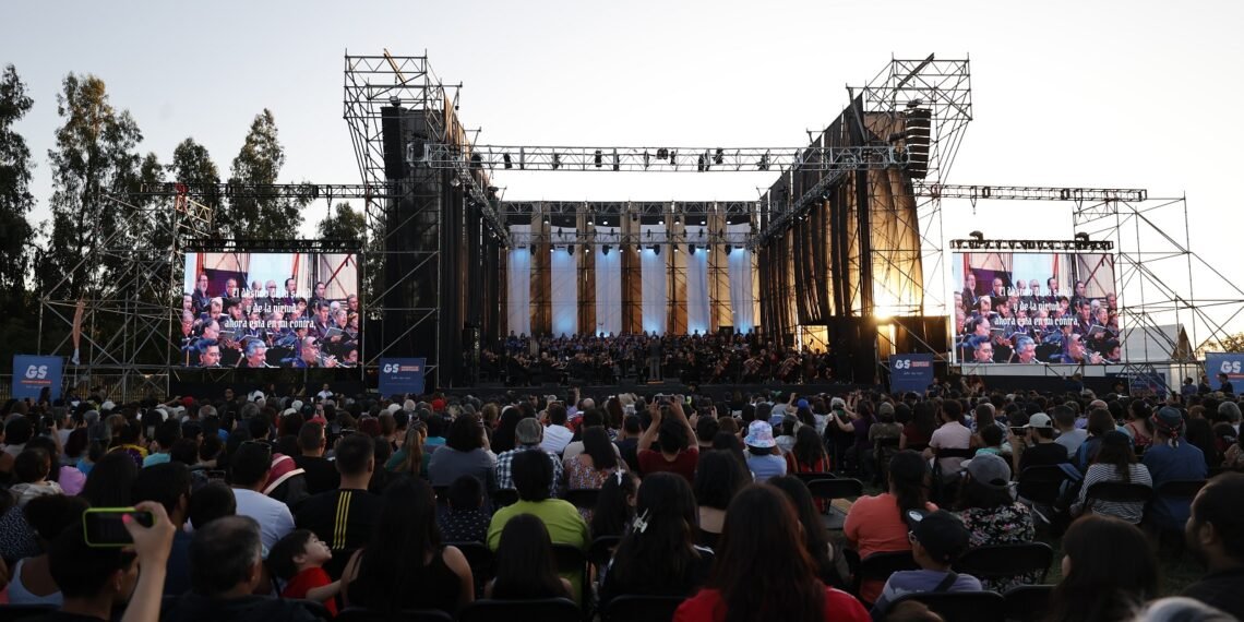 U. de Chile y sus elencos artísticos regresan al Estadio Nacional con “Carmina Burana”