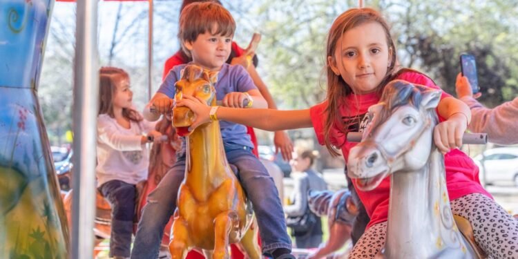 Carnaval Kids llega a Paseo Los Dominicos y Paseo Los Trapenses con una jornada llena de juegos y diversión familiar