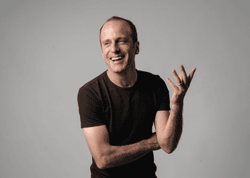 Youngers: los 50 están de moda y así lo contará Stefan Kramer en su nuevo show